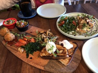 フリーマントルでBrekky @ Funkee Monkee Eatery and Bar
